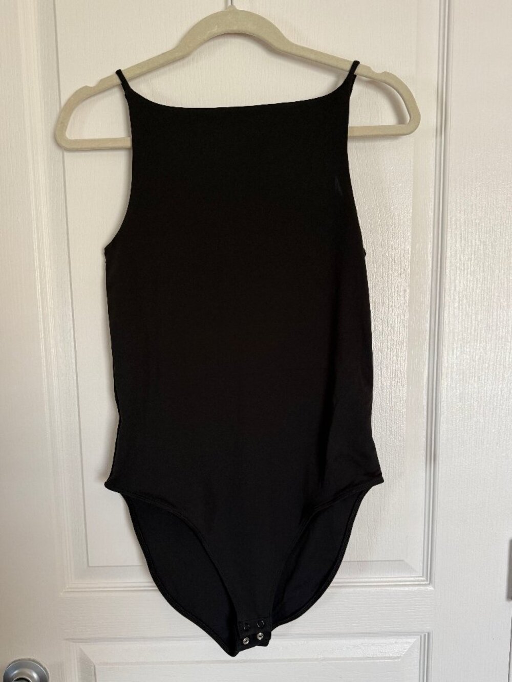 Old Navy Black Sleeveless Boatneck Bodysuit — Size M